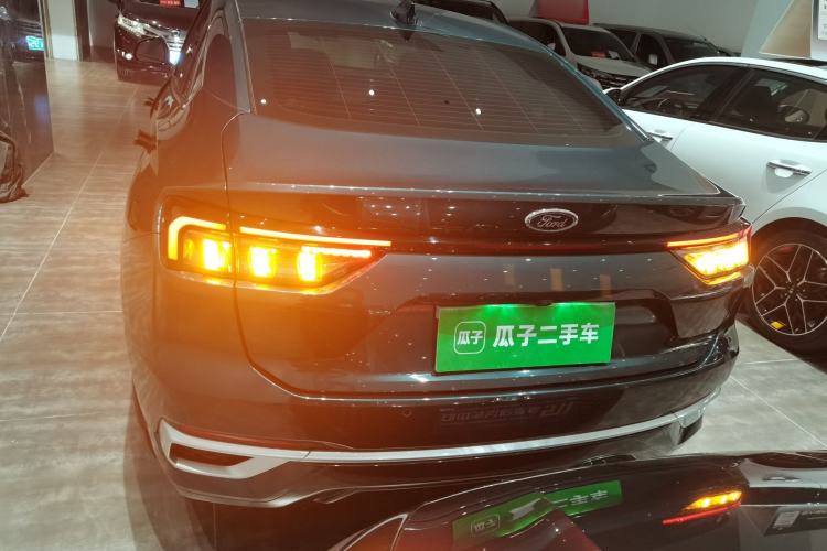 Used Ford Mondeo 2023 1.5T E-Hybrid Luxury Version
