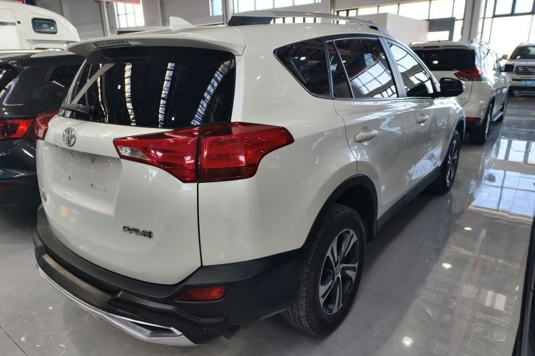 Used Toyota RAV4 2015 2.0L CVT Two-Wheel Drive Fashion Edition
