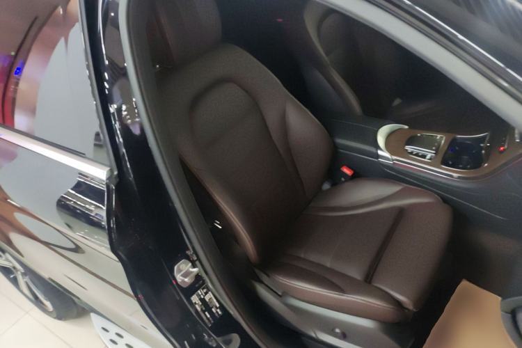 Used Mercedes-Benz GLC 2022 Refreshed GLC 300 L 4MATIC Dynamic Edition Prestige Version
