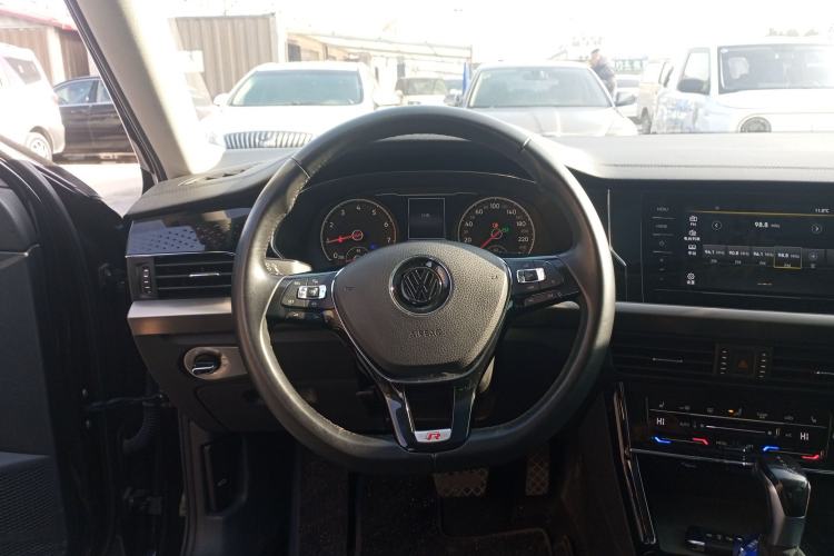 TDK.VehicleDetails.img