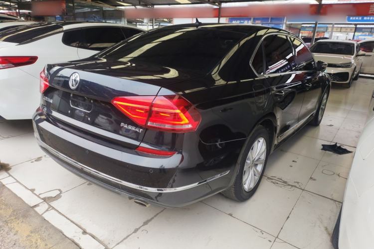 Used Volkswagen Passat 2017 330TSI DSG Luxury Edition

