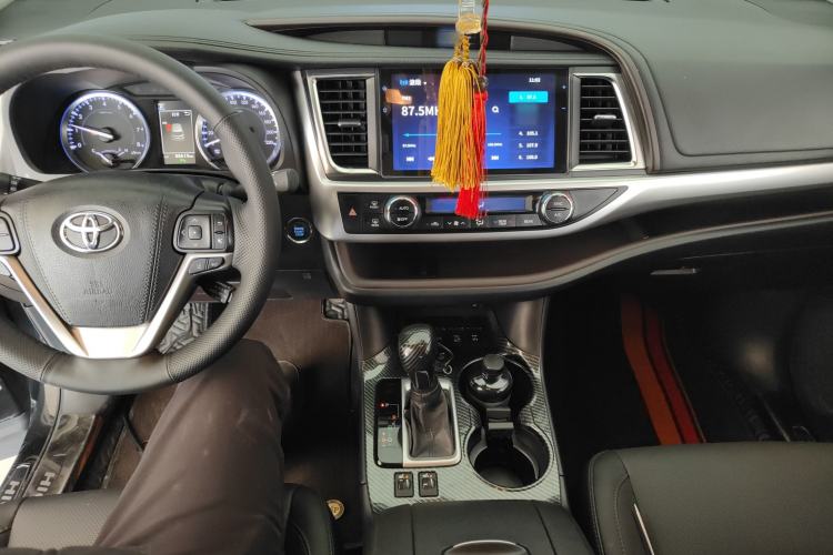 Used Toyota Highlander 2018 2.0T Four-Wheel Drive Prestige Version 7 Seats China V Emission Standard
