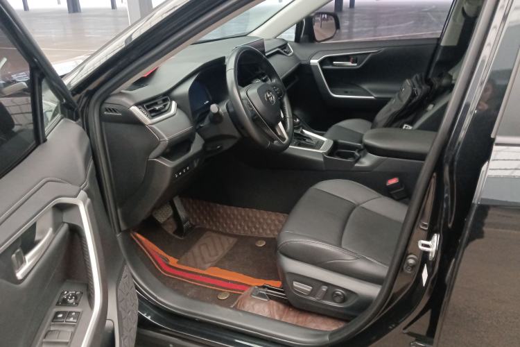 Used Toyota Wildlander 2023 2.0L CVT Two-Wheel Drive Luxury PLUS Edition
