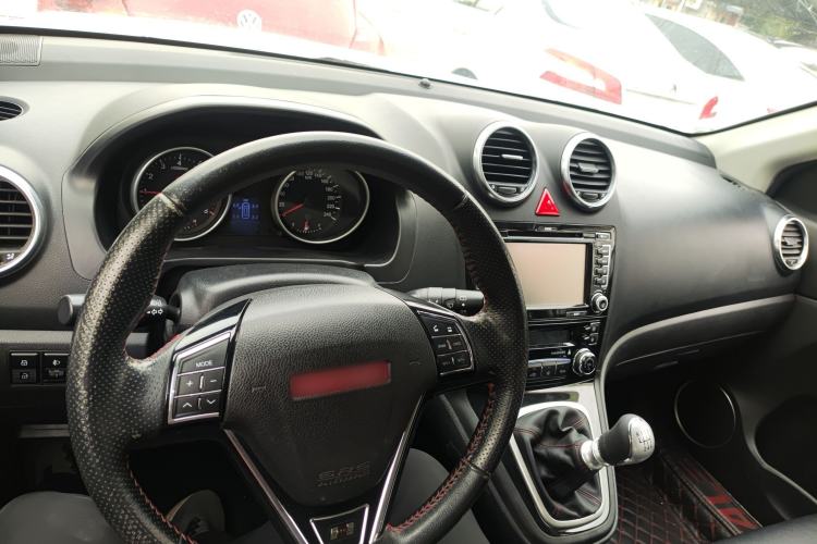 Used Haval H6 2013 Upgraded Model 1.5T Manual Two-Wheel Drive Elite Version
