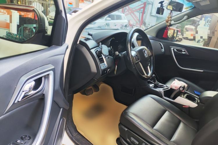 Used JMC Yusheng S350 2013 2.4T Automatic 4x4 Diesel Ultra-Luxury 5-Seater
