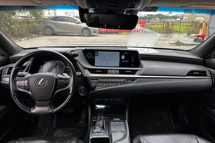 Used Lexus ES 2020 300h Executive Edition