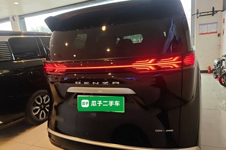 Used Denza D9 2022 DM-i 970 Four-Wheel Drive Flagship Model
