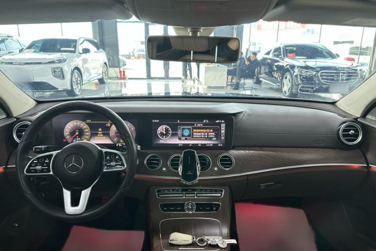 Used Mercedes-Benz E-Class 2019 Facelifted E 300 L Stylish Version
