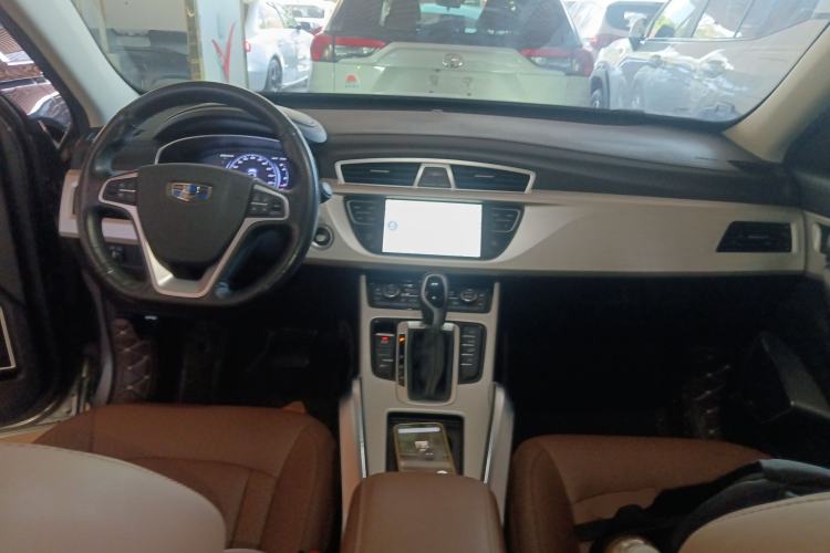 Used Geely Auto Emgrand X7 Sport 2018 1.8TD Automatic Two-Wheel Drive ZhiZun Model with 4G Connectivity
