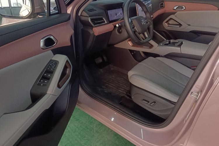 Used BYD Yuan UP 2025 Intelligent Driving Version 401 km Beyond-Range Edition
