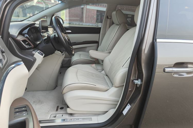 Used Buick GL8 2021 Land Cruiser Executive 652T Premium Model
