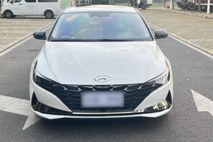 Used Hyundai Elantra 2022 1.5L CVT LUX Prestige Edition
