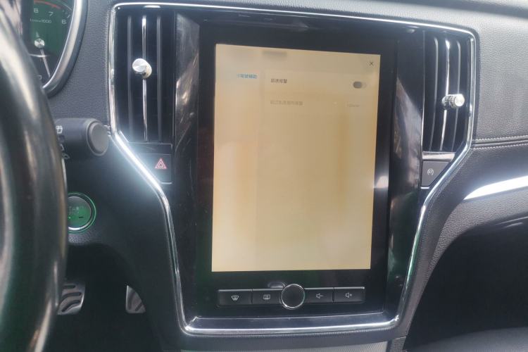 Used Roewe RX5 2016 30T Two-Wheel Drive Automatic Internet Smart Edition
