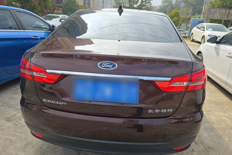 Used Ford Escort 2019 Revised 1.5L Automatic ZhiXiang Version China VI Standard
