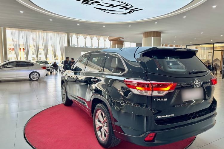 Used Toyota Highlander 2018 2.0T Two-Wheel Drive Elite Edition 7 Seats China VI Standard
