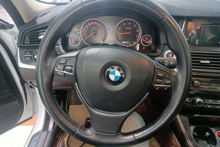 Used BMW 5 Series 2014 525Li Luxury Design Package
