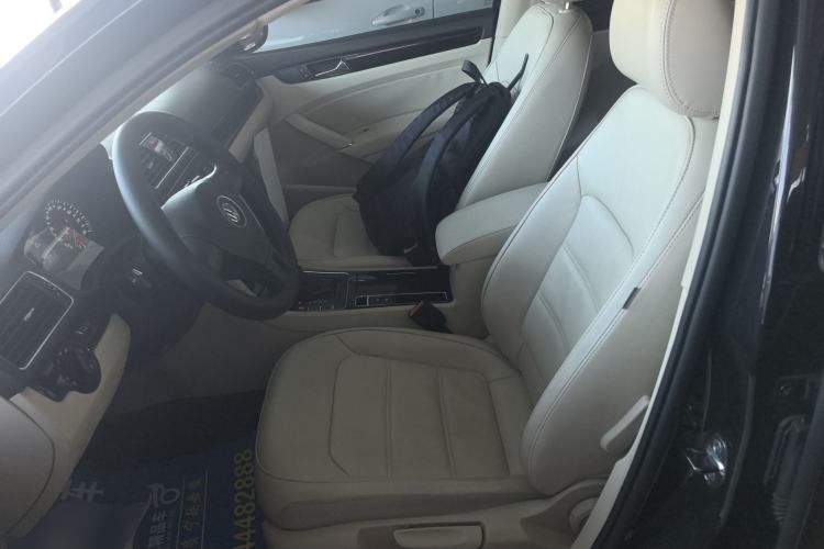 Used Volkswagen Passat 2014 1.8TSI DSG Luxury Edition
