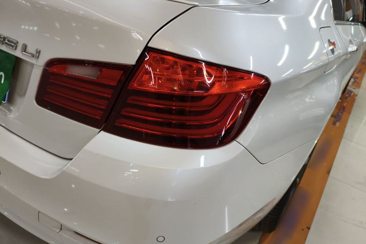 Used BMW 5 Series 2017 525Li Leading Model
