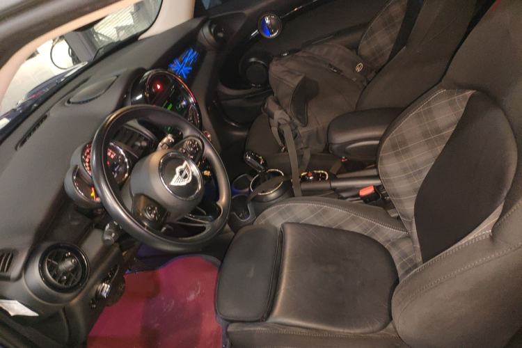 Used  MINI 2018 1.5T COOPER Classic Edition
