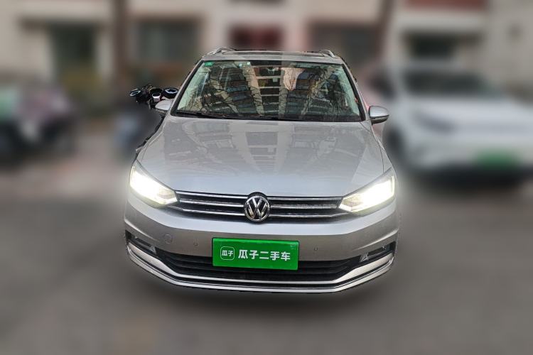 Used Volkswagen Touran 2018 Volkswagen Touran L 280TSI DSG Luxury Edition 7 Seats
