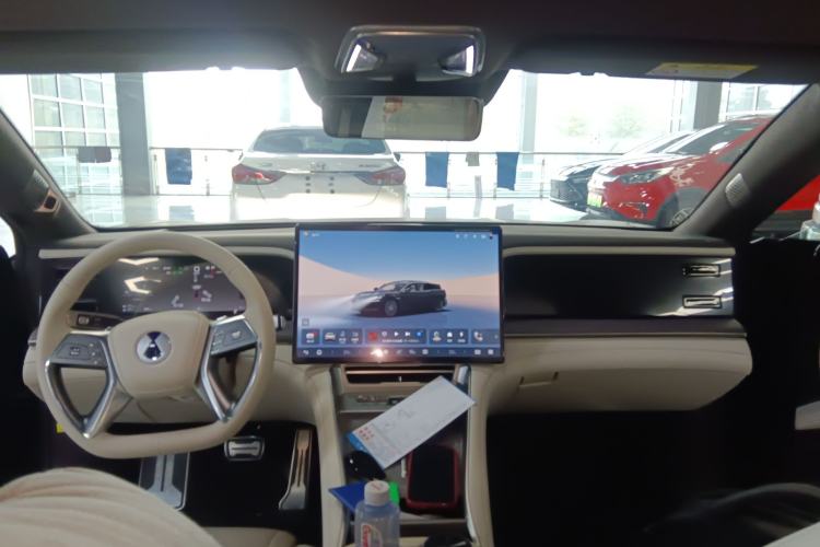 Used Denza Z9 2024 1100 km Four-Wheel Drive Max Version