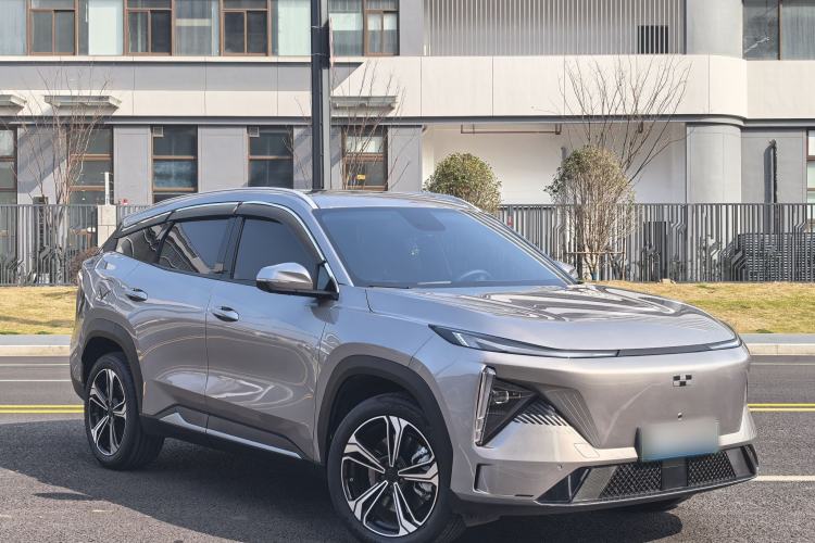 Used  L7 2023 1.5T 115 km PLUS