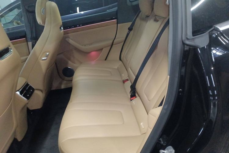 Used Hima Luxeed R7 2024 All-Electric 736 km Ultra
