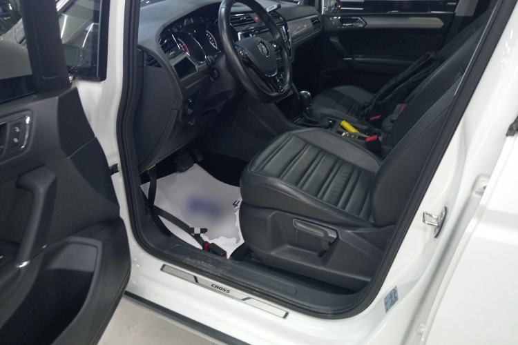 Used Volkswagen Touran 2018 Volkswagen Touran L 280TSI DSG Boundary Edition 7 Seats China VI Standard
