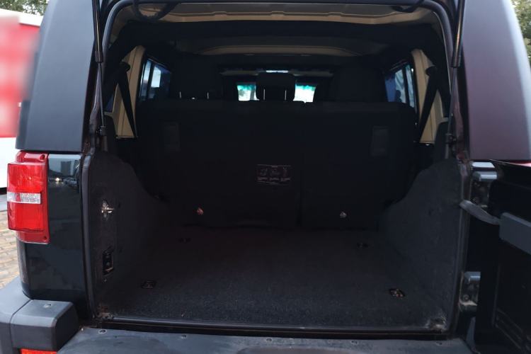 Used BAIC Off-Road BJ40 2016 40L 2.0T Manual Two-Wheel Drive Luxury Edition