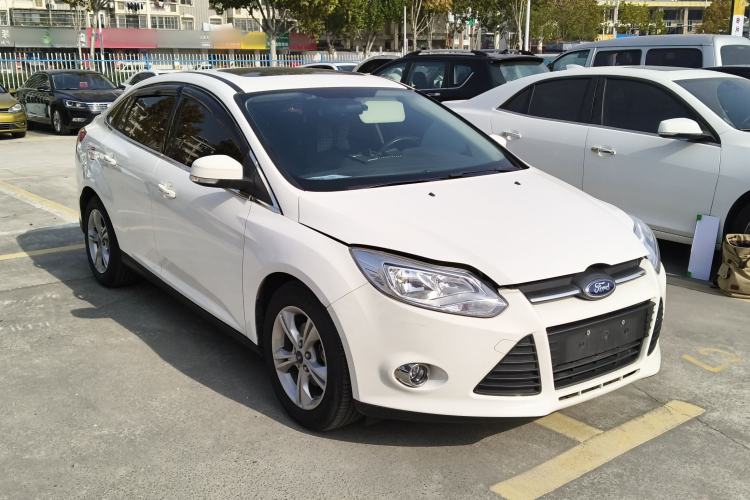 Used Ford Focus 2012 Sedan 1.6L Manual Fashion Edition
