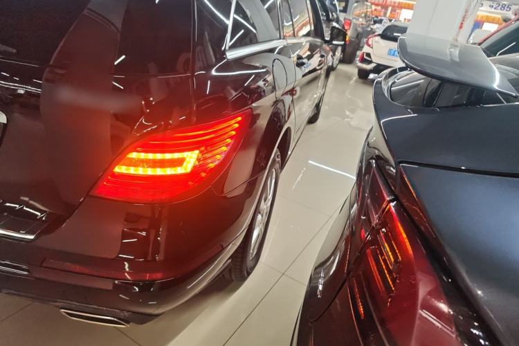 Used Mercedes-Benz R-Class 2017 R 320 4MATIC Business Edition Prestige Model