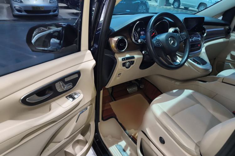 Used Mercedes-Benz V-Class 2020 V 260 L Long-wheelbase Luxury Edition