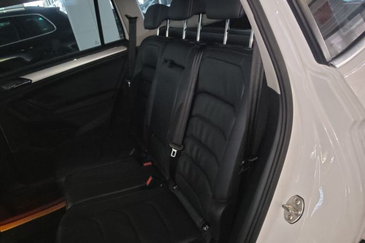 Used Volkswagen Tiguan L 2017 380TSI Automatic All-Wheel-Drive Luxury Edition
