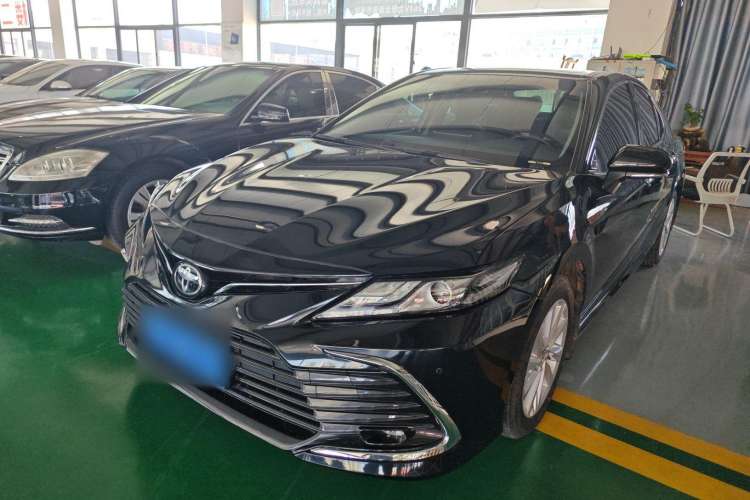 Used Toyota Camry 2021 2.0G Luxury Edition
