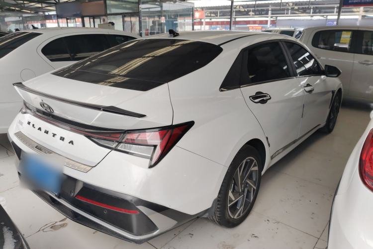 Used Hyundai Elantra 2023 1.5L CVT LUX Prestige Edition