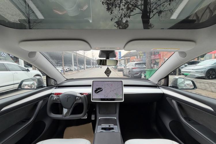 Used Tesla Model Y 2021 Long-Range All-Wheel-Drive Version 3D7
