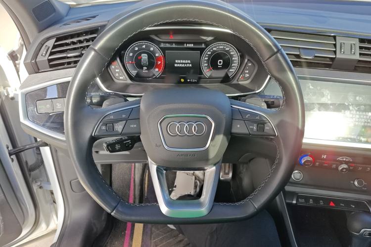 Used Audi Q3 2024 40 TFSI Fashion Dynamic Model
