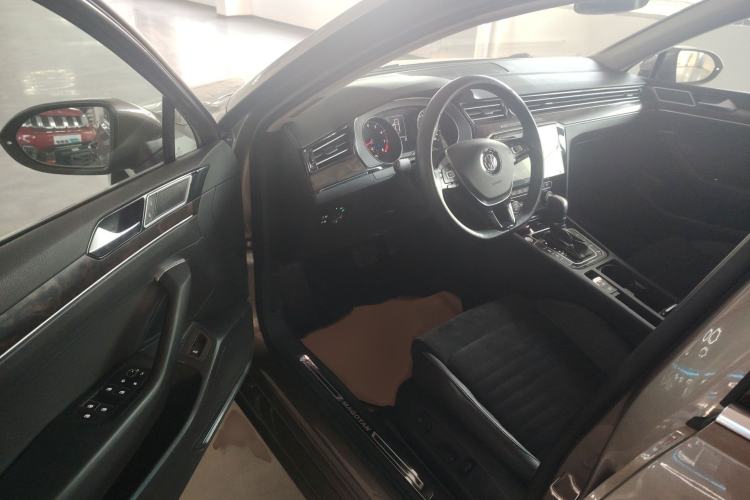 Used Volkswagen Magotan 2018 330TSI DSG Luxury Model