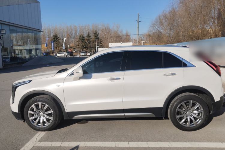 Used Cadillac XT4 2021 28T Two-Wheel Drive Leading Version
