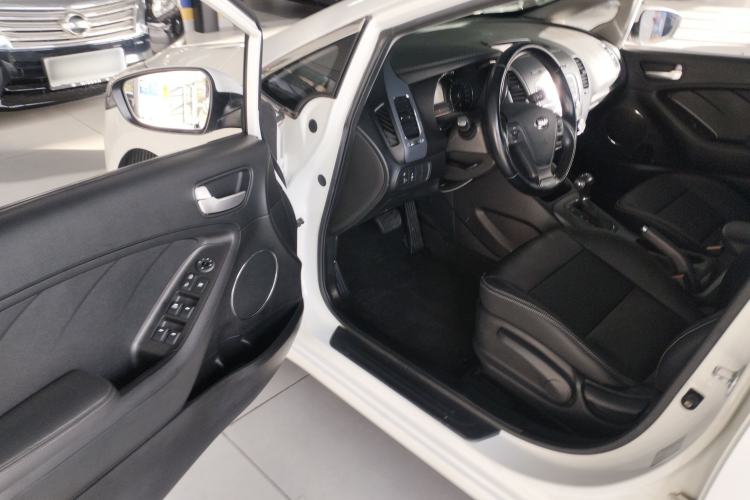 Used Kia K3 2015 1.6L Automatic GLS
