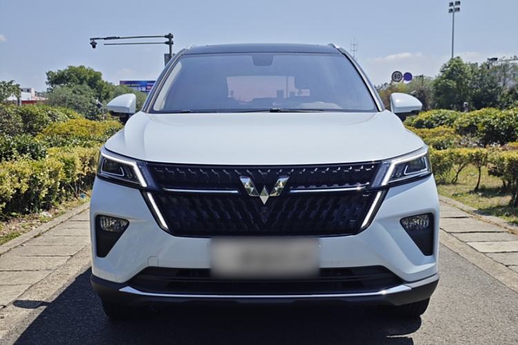 Used Wuling Asta 2022 2.0L DHT Electric-Speed Version
