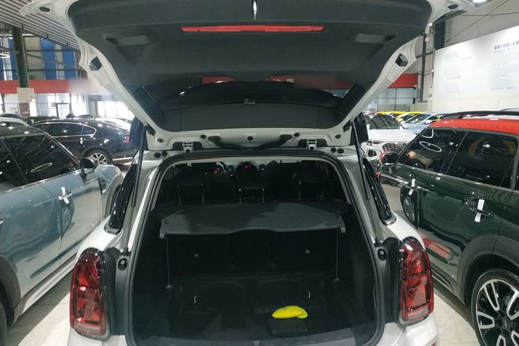 Used  Countryman 2023 Updated 1.5T COOPER ALL4 Connoisseur
