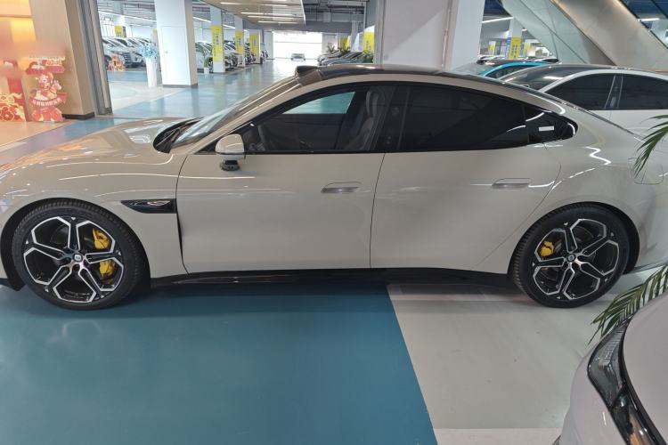 Used  SU7 2024 Four-Wheel Drive Ultra-Long Range Advanced Intelligent Driving Max Edition
