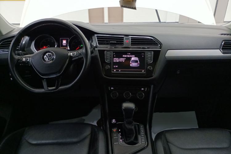 Used Volkswagen Tiguan L 2017 330TSI Automatic Two-Wheel Drive Luxury Edition
