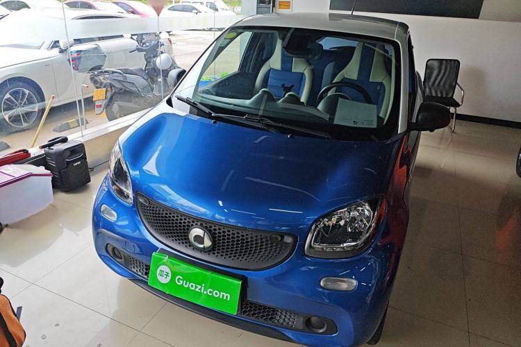 Used  forfour 2016 1.0L 52 kW Dynamic Edition
