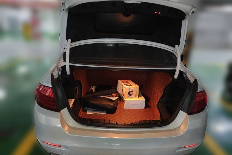 Used BMW 5 Series 2014 535Li Leading Model
