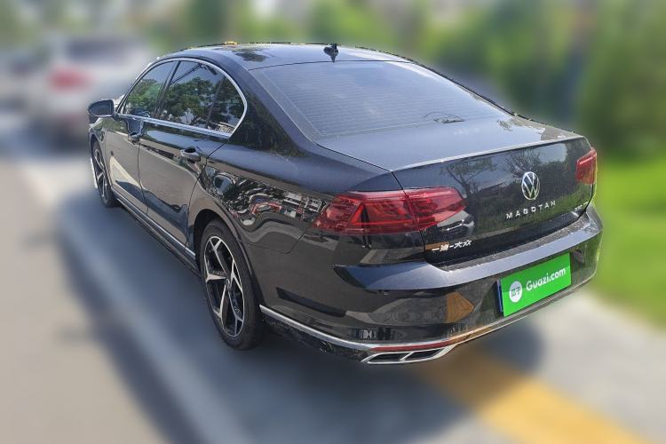 Used Volkswagen Magotan 2025 Zhongxiang Version 330TSI DSG Luxury Edition
