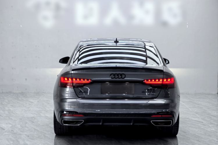 Used Audi A4L 2022 40 TFSI Luxury Dynamic Model
