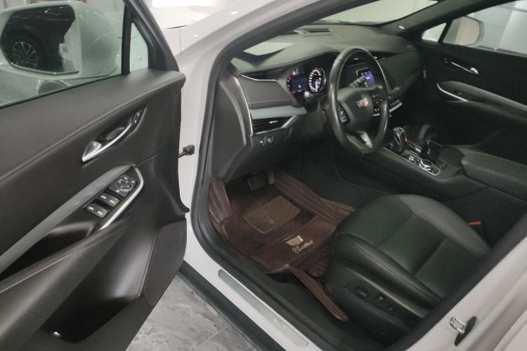 Used Cadillac XT4 2018 28T Two-Wheel Drive Leading Version