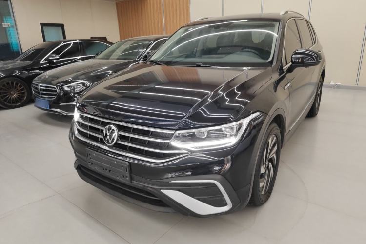 Used Volkswagen Tiguan L 2023 Revised Version 330TSI Automatic Two-Wheel Drive Smart Enjoyment Edition